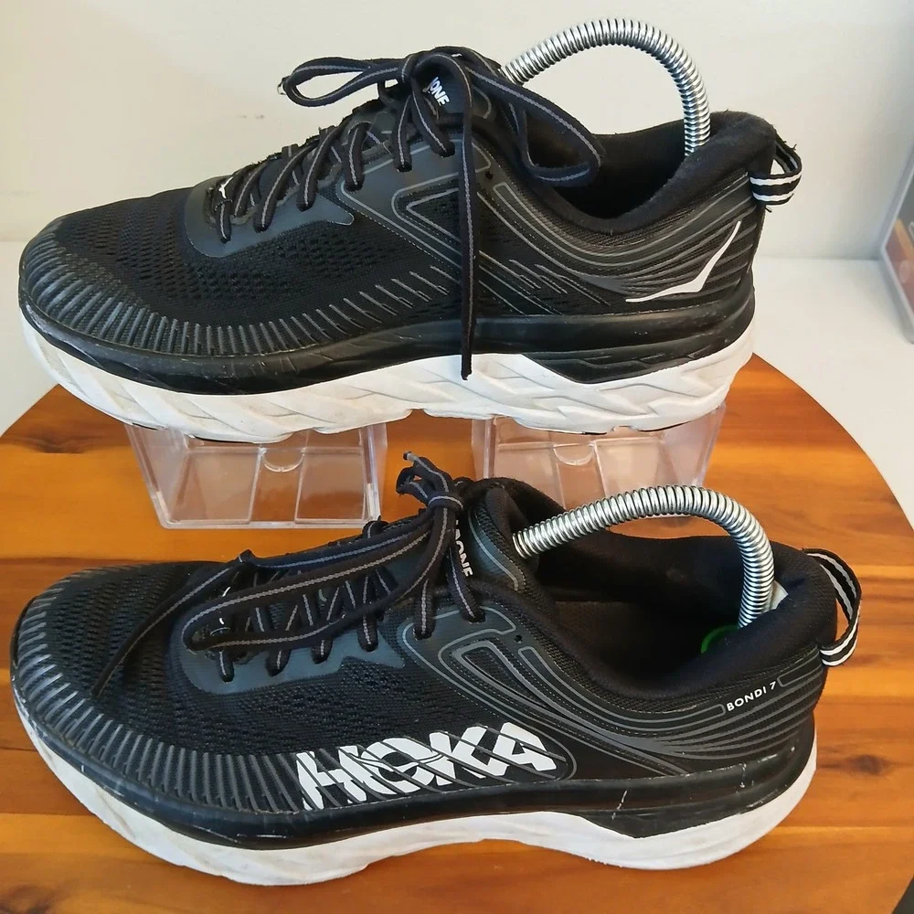 Hoka One One Bondi 7 Womens 9.5 Black White Running Shoes Sneakers 1110519 BWHT